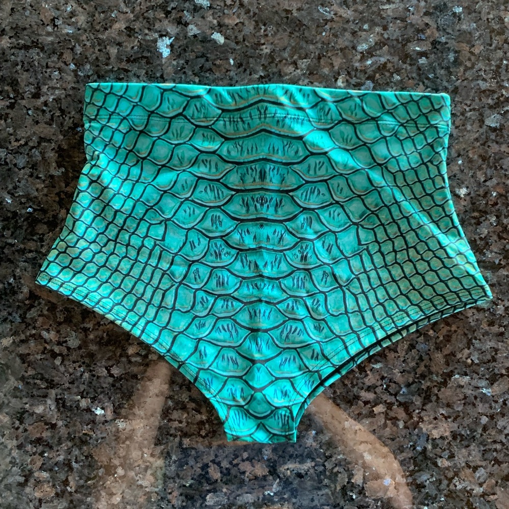Dragon Print Festival Rave Set - Picture 5 of 7